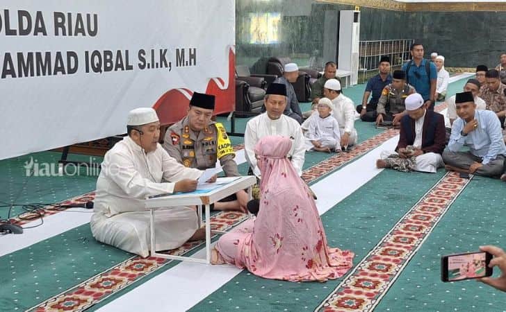 Kapolda-jadi-saksi-warga-masuk-islam.jpg