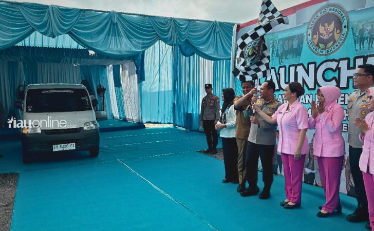 Kapolda-resmikan-SPPG-kampar.jpg