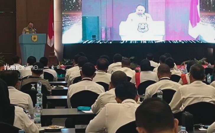 Kapolda-riau-sosialisasi-perkap.jpg