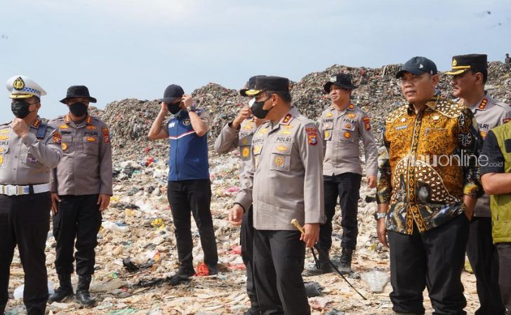 Kapolda-tinjau-tpa-muara-fajar.jpg