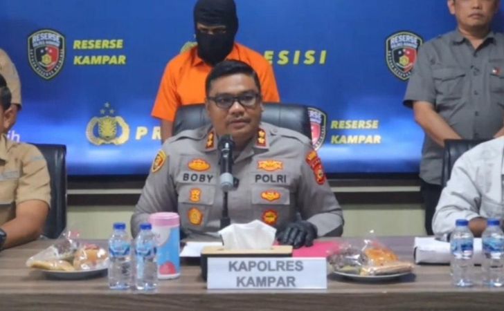 Kapolres-Kampar-AKBP-Boby-Putra-Ramadhan-Sebayang.jpg
