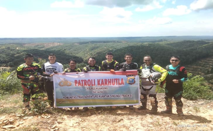 Kapolres-dengan-komunitas-trail.jpg