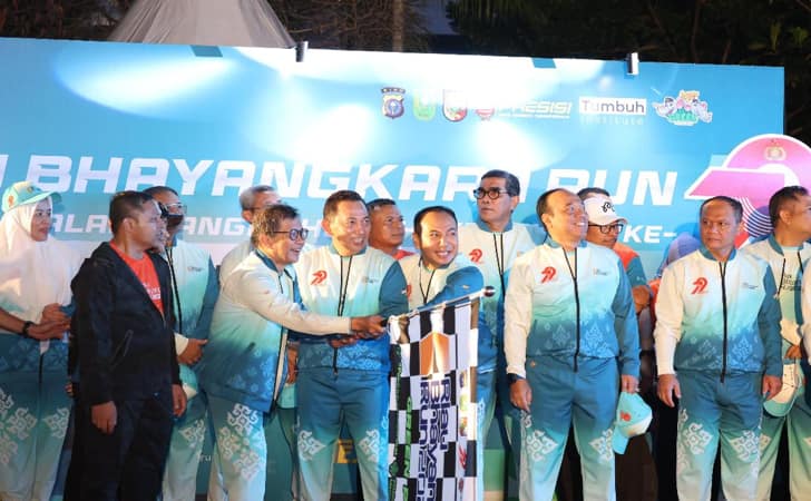 Kapolri-dan-Rocky-Gerung-buka-RBR.jpg