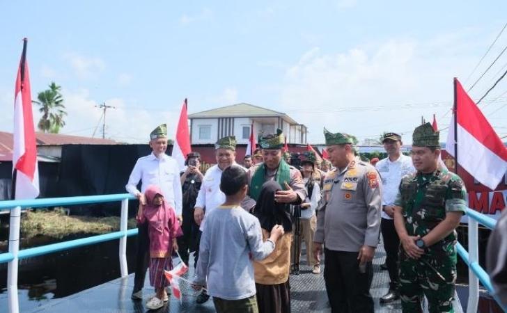 Kapolri-resmikan-jembatan-di-dumai.jpg