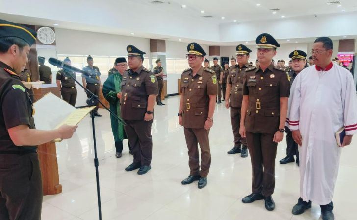 Kasipidum-dan-PABB-Baru-Dilantik-Begini-Pesan-Kajari-Pekanbaru.jpg
