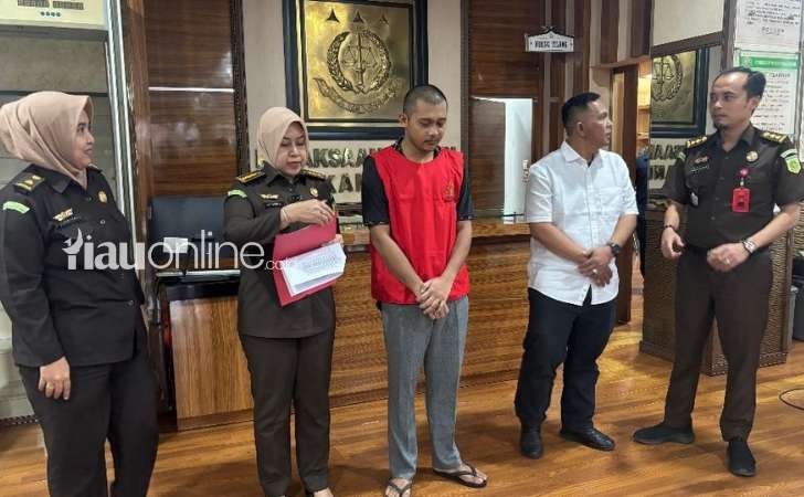 Kejari-Pekanbaru-Hentikan-Penuntutan-Pencurian-Ponsel-Lewat-Restorative-Justice.jpg