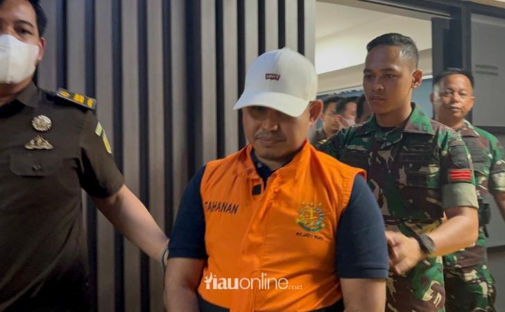 Kejati-Riau-Tahan-Pengacara-yang-Terlibat-Korupsi-Rp362-M-Dana-PI-Blok-Rokan.jpg