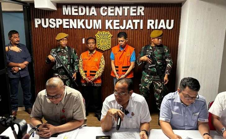 Kejati-Riau-Tetapkan-Dua-Tersangka-Korupsi-DAK-Fisik-SD-di-Rohil.jpg