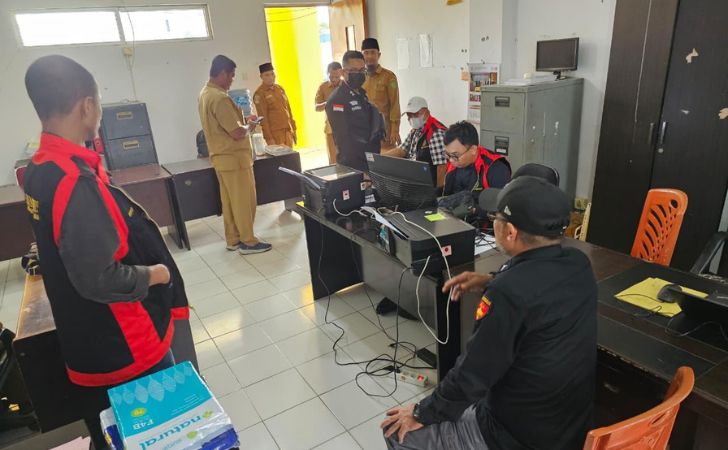 Kejati-Riau-geledah-Disdik-Rohil.jpg
