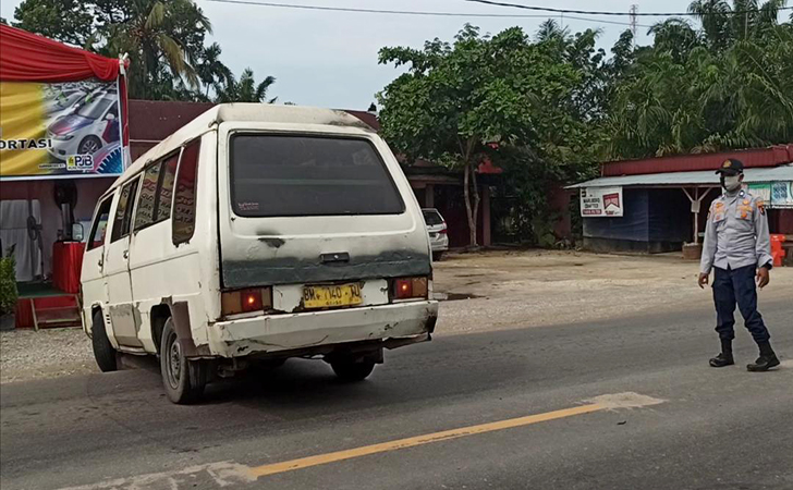 Kendaraan-disuruh-putar-balik4.jpg