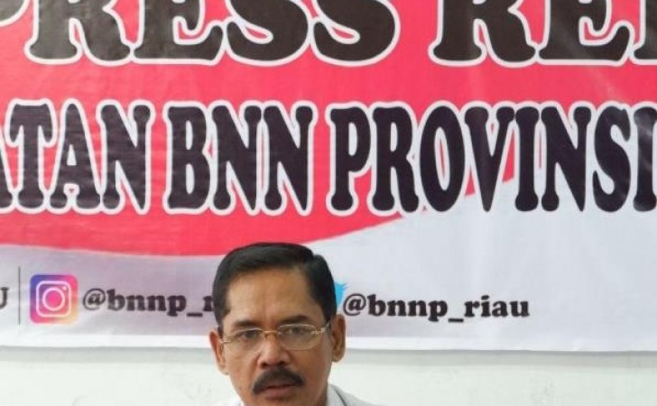 Kepala-BNNP-Riau-Wahyu-Hidayat.jpg