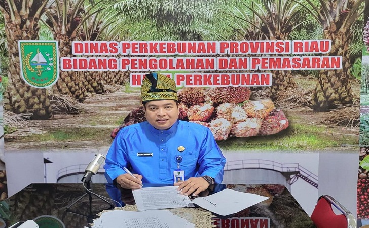 Kepala-Bidang-Pengolahan-dan-Pemasaran-Dinas-Perkebunan-Provinsi-Riau-Defris-Hatmaja.jpg