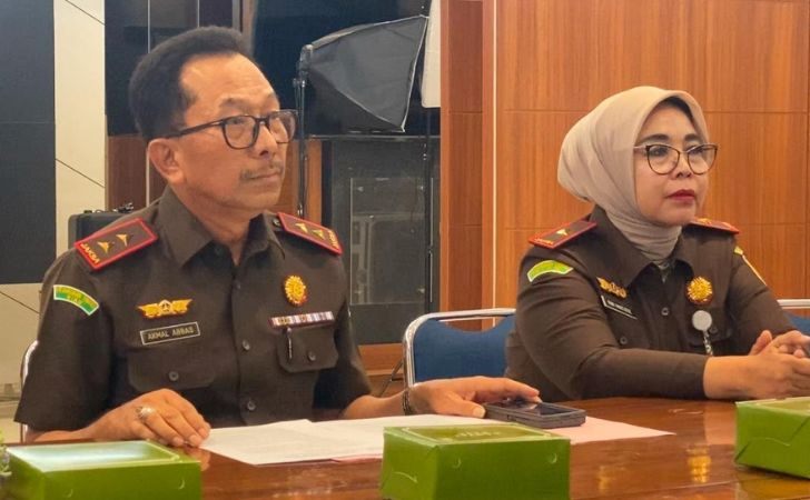 Kepala-Kejaksaan-Tinggi-Kajati-Riau-Akmal-Abbas-S.H.-M.H.jpg