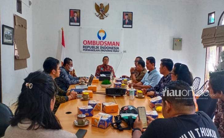Kepala-Ombudsman-Riau2.jpg