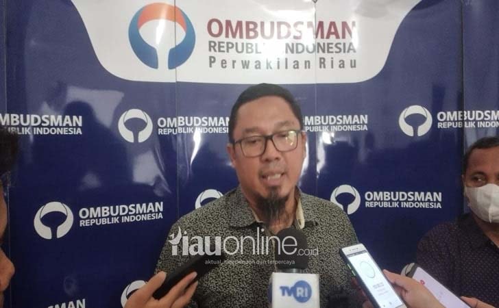 Kepala-Perwakilan-Ombudsman-Riau.jpg
