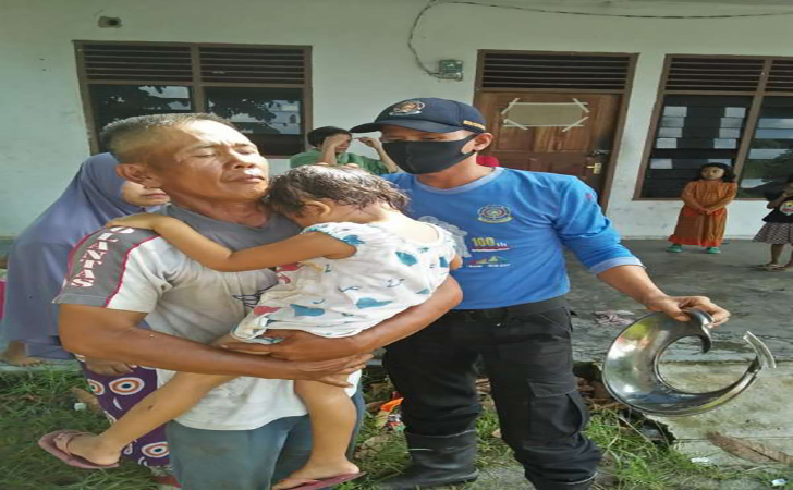 Kepala-bocah-terjepit-panci.jpg
