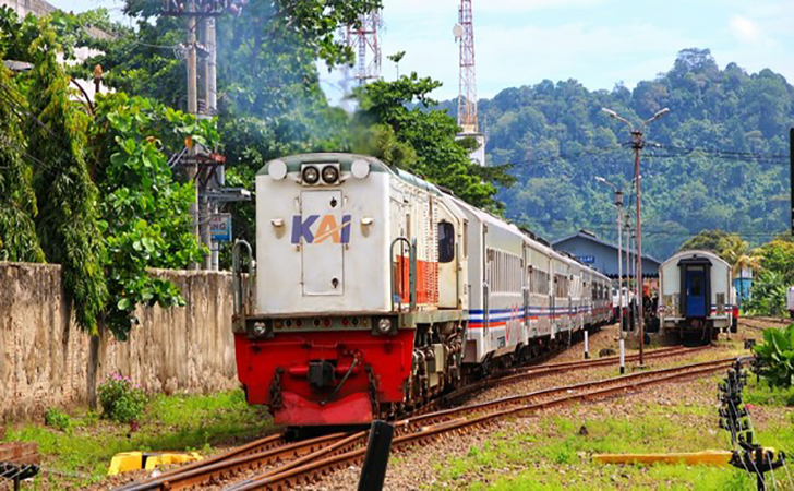 Kereta-api2.jpg