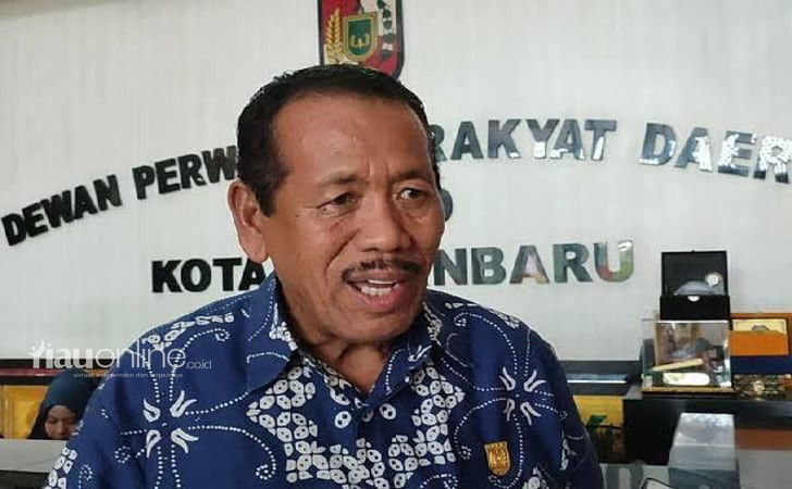 Ketua-BK-DPRD-Pekanbaru-Pangkat-Purba.jpg