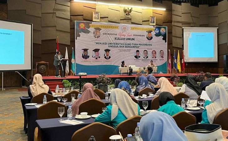Ketua-PWI-Riau-Tekankan-Pentingnya-Peran-Jurnalis-di-Era-Digitalisasi.jpg