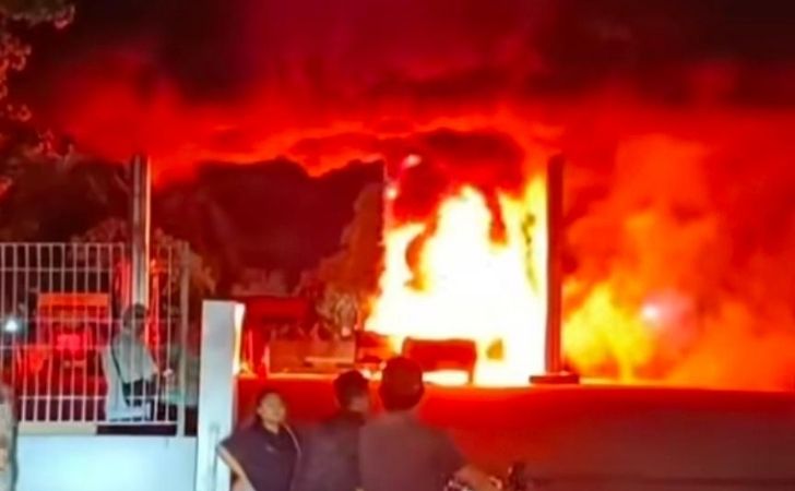 Kijang-Kapsul-terbakar.jpg
