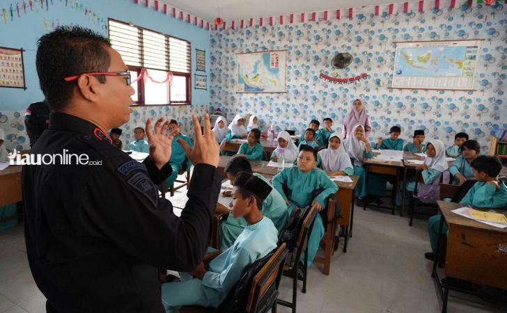 Komandan-Detasemen-Gegana-Sat-Brimob-Polda-Riau-AKBP-Franky-Tambunan.jpg
