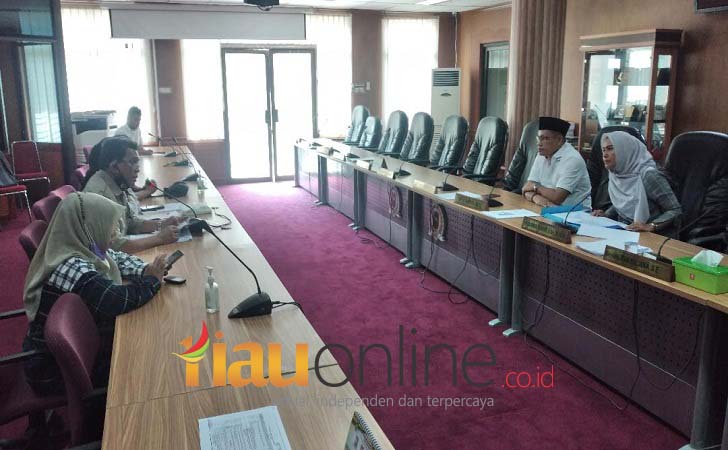 Komisi-V-DPRD-Riau.jpg