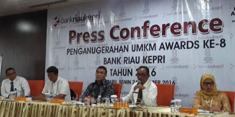 Konferensi-Pers-Anugerah-UMKM-Bank-Riaukepri.jpg