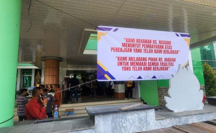 Kontraktor-Segel-Ruangan-RS-Madani-Pemko-Tak-Ada-Kontrak-Tak-Bisa-Dibayar.jpg