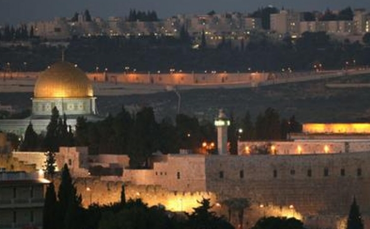 Kota-Jerusalem-di-malam-hari.jpg