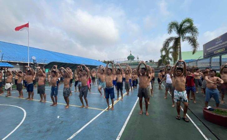 Kurangi-Kejenuhan-Ratusan-Warga-Binaan-Lapas-Pekanbaru-Gelar-Senam-Bersama.jpg