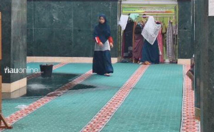 Lantai-2-masjid-an-nur-banjir2.jpg