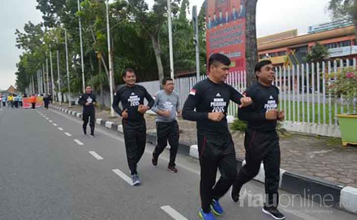 Lari-Maraton-KPU-Riau-Sosialisasikan-Pilgubri-2018.jpg