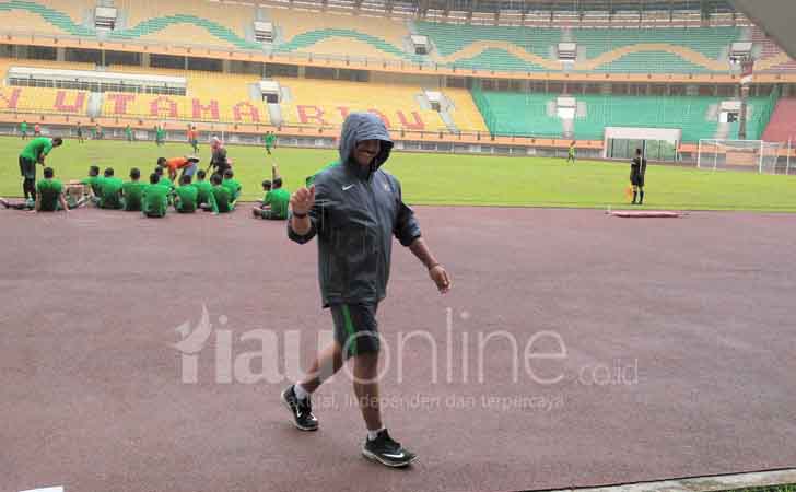 Latihan-Timnas-U-19-di-Bawah-Hujan-Lebat.jpg