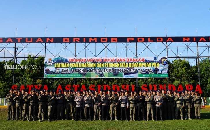 Latihan-phh-brimob-polda-riau.jpg