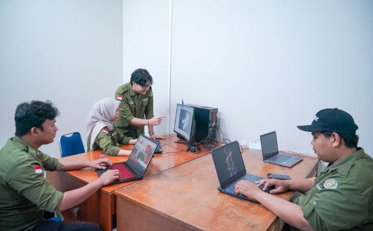 Mahasiswa-Mekatronika-PCR-awa-Inovasi-Kursi-Roda-di-AAKRUTI-Global-2025-Texas.jpg