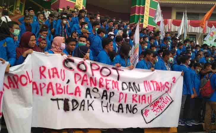 Mahasiswa-Riau-Demo-Asap.jpg
