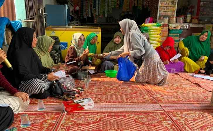 Mahasiswi-FISIP-Berdampak-UNRI-Kenalkan-Spray-Anti-Nyamuk-Berbahan-Sereh.jpg