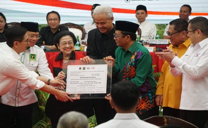 Mahfud-MD-ganjar-dan-megawati.jpg