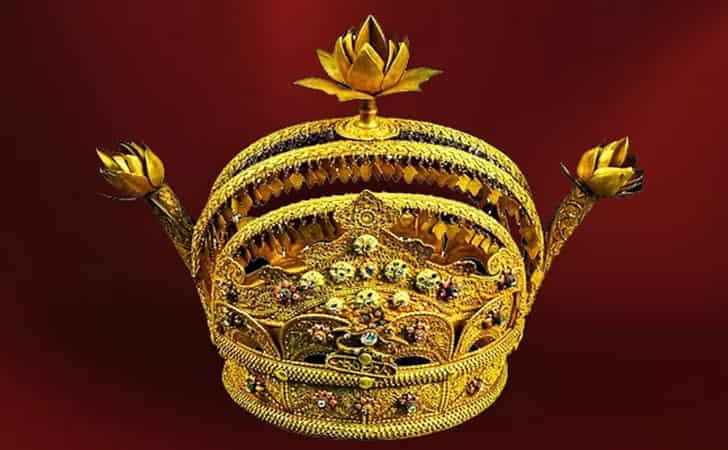 Mahkota-Kesultanan-Siak3.jpg