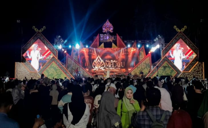 Malam-Pekan-Budaya-Melayu-Serumpun.jpg