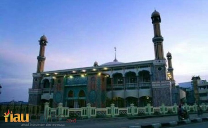 Masjid-Agung-Al-Huda-Tembilahan.jpg