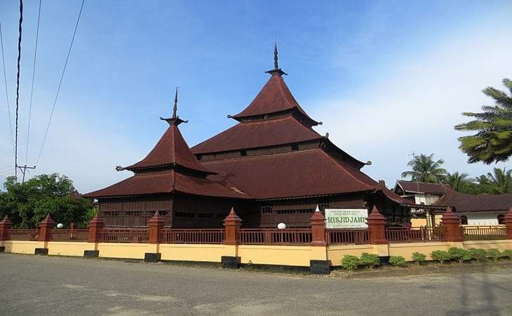 Masjid-Jami-Air-tiris.jpg