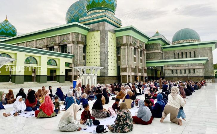 Masjid-raya-annur-jelang-buka-puasa.jpg