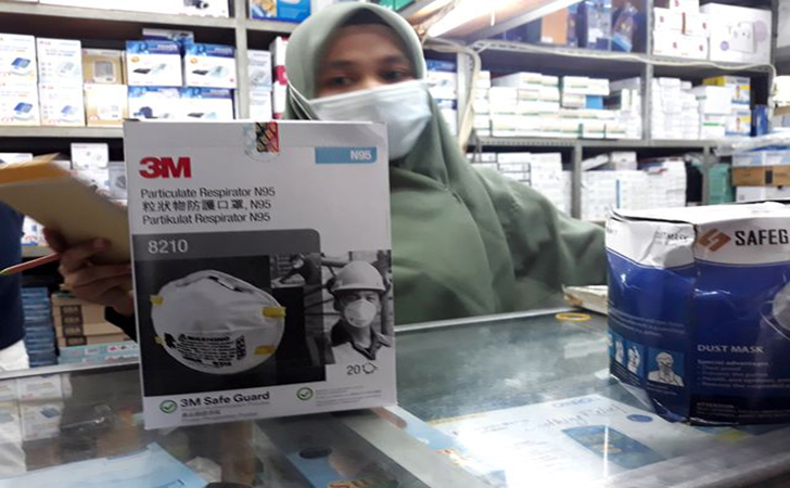 Masker-N95-dengan-harga-awal-Rp-200-jadi-Rp-13-Juta-di-Pasar-Pramuka-Jakarta.jpg