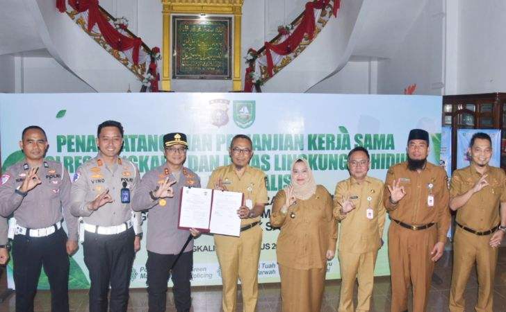 Masyarakat-Bengkalis-Bisa-Bayar-SIM-dan-SKCK-Dengan-Nabung-Sampah.jpg