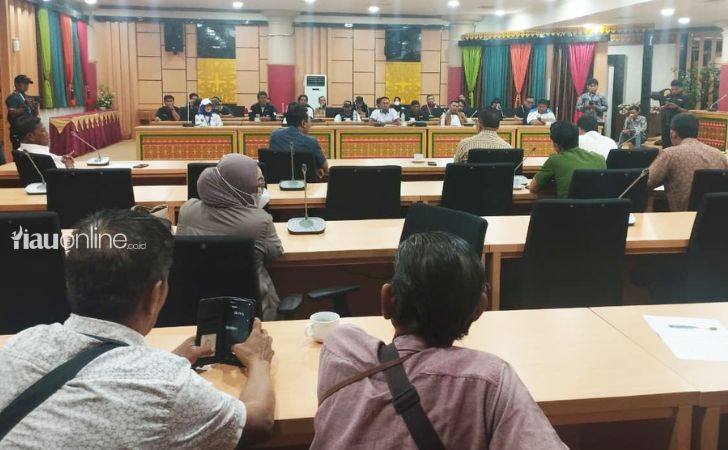 Mediasi-Federasi-Serikat-Pekerja-Metal-Indonesia-dengan-DPRD-Riau.jpg