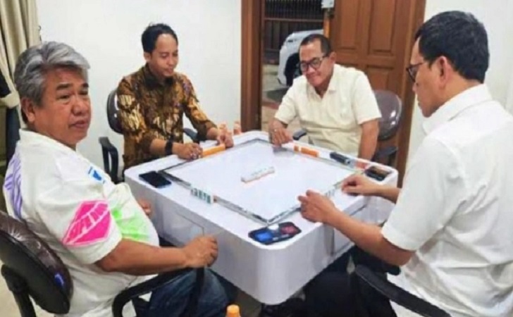 Menhut-Raja-Juli-Main-Domino.jpg