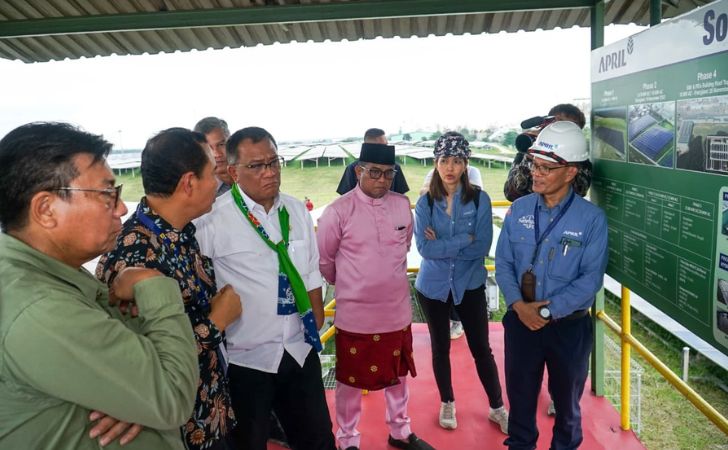 Menteri-Moh-Jumhur-Hidayat-di-rapp.jpg