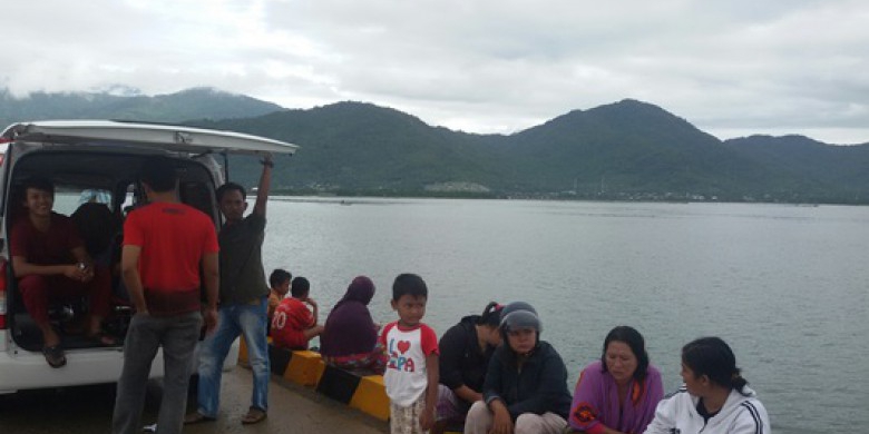 Menunggu-Jenazah.jpg