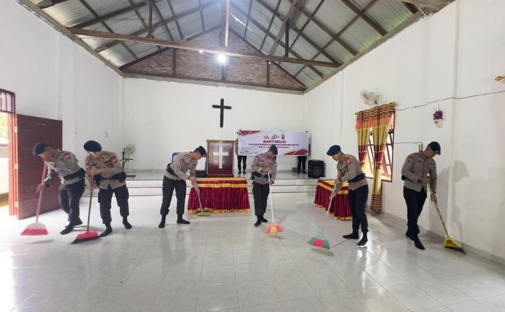 Merawat-Toleransi-Brimob-Riau-Salurkan-Bantuan-Pembangunan-Gereja.jpg